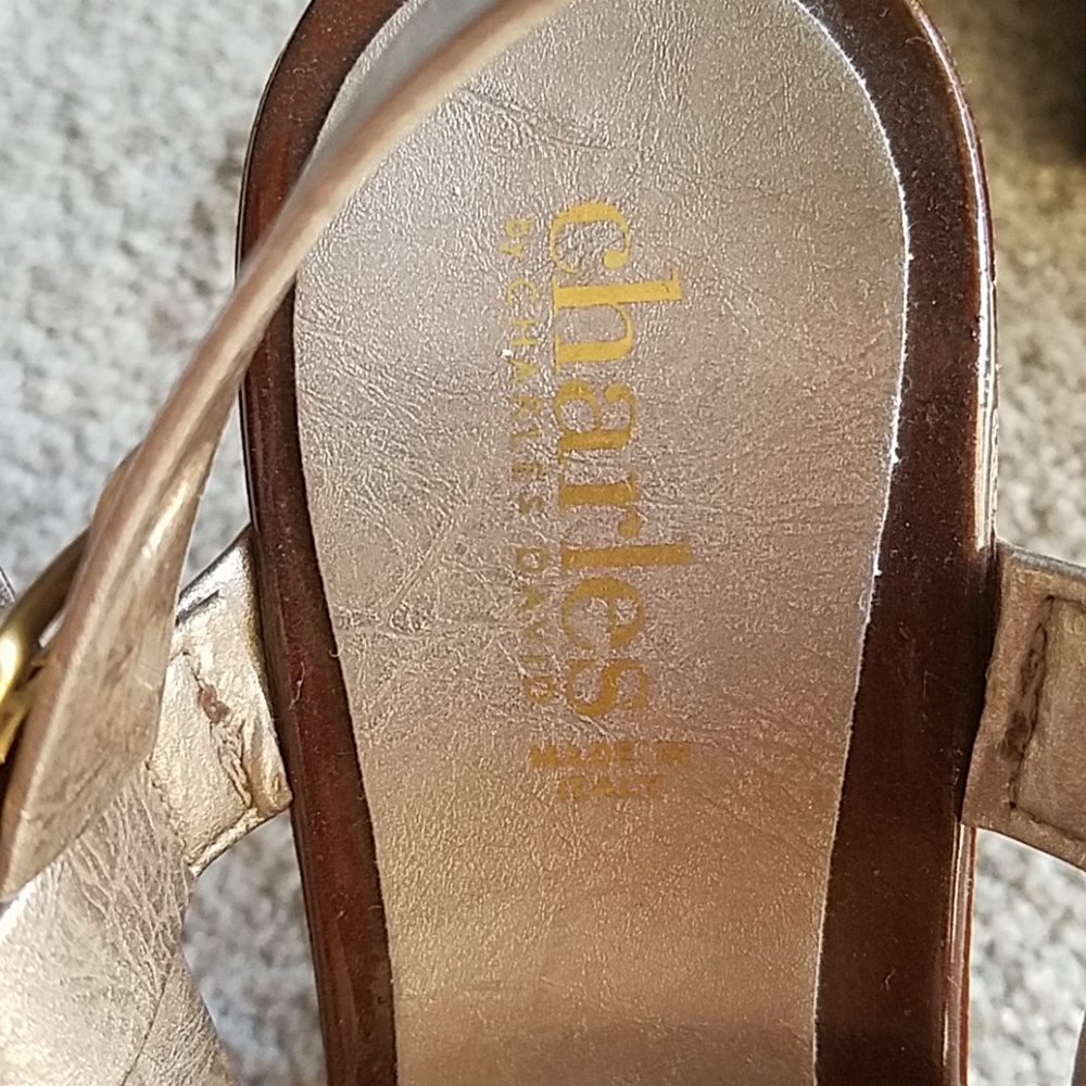 Shoes - Picture 3 of 4